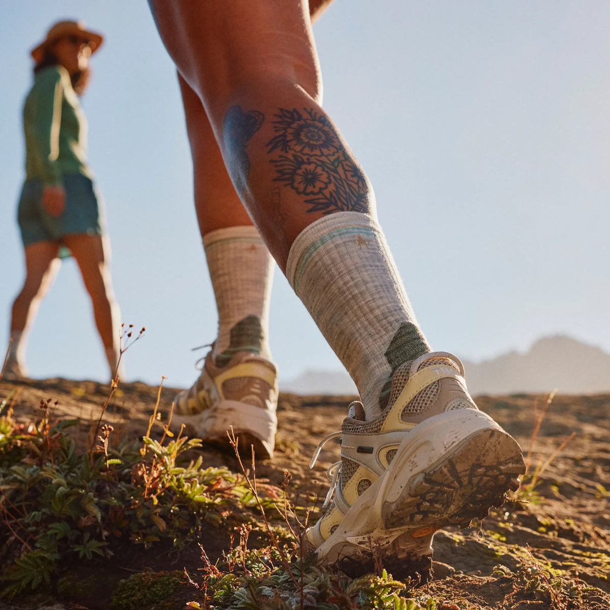 Women's Hike Targeted Cushion Crew Socks - Grey