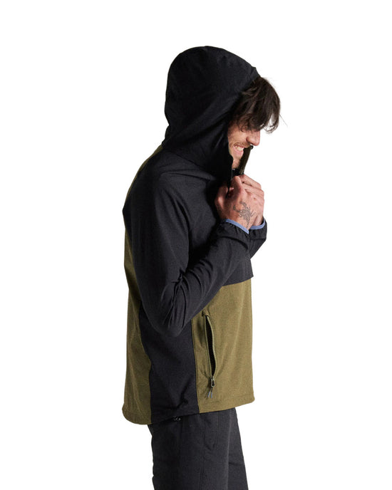 Men's Roamer Light Softshell Jacket - Black / Green