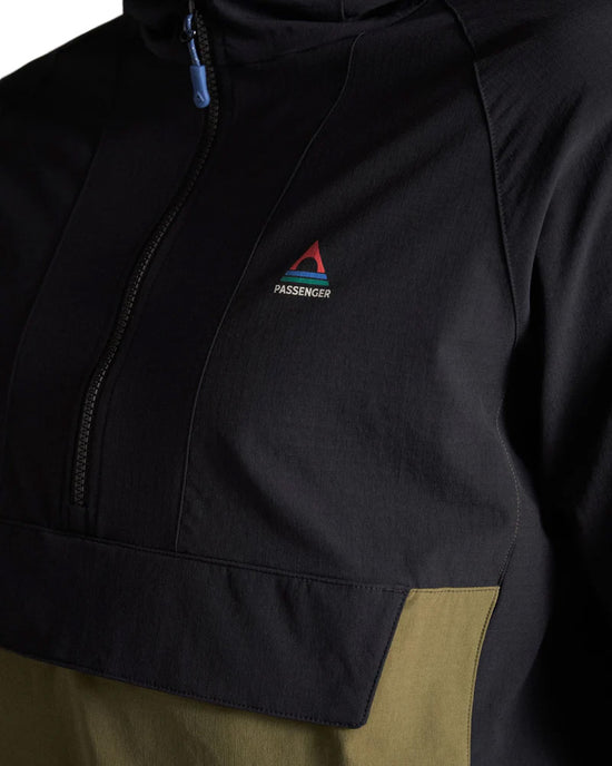 Men's Roamer Light Softshell Jacket - Black / Green