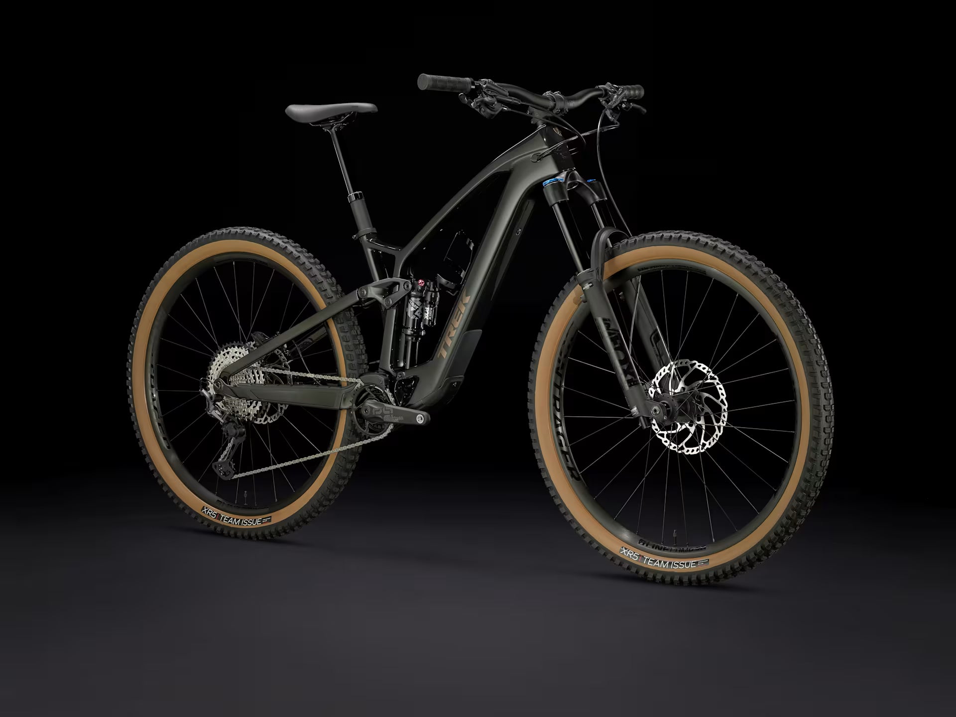 Fuel EXe 9.7 2024/25 Mountain E-Bike - Black / Grey