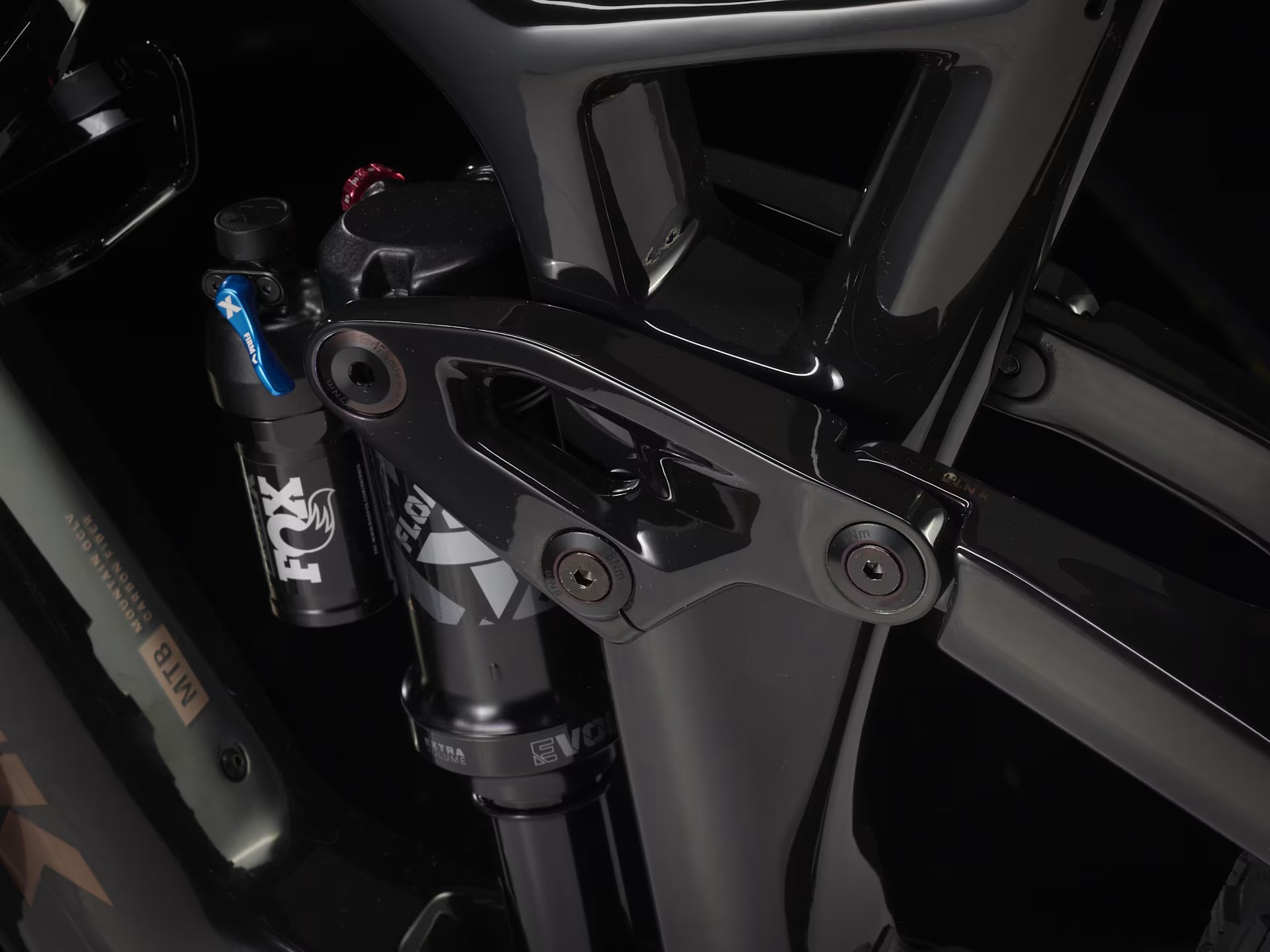 Fuel EXe 9.7 2024/25 Mountain E-Bike - Black / Grey