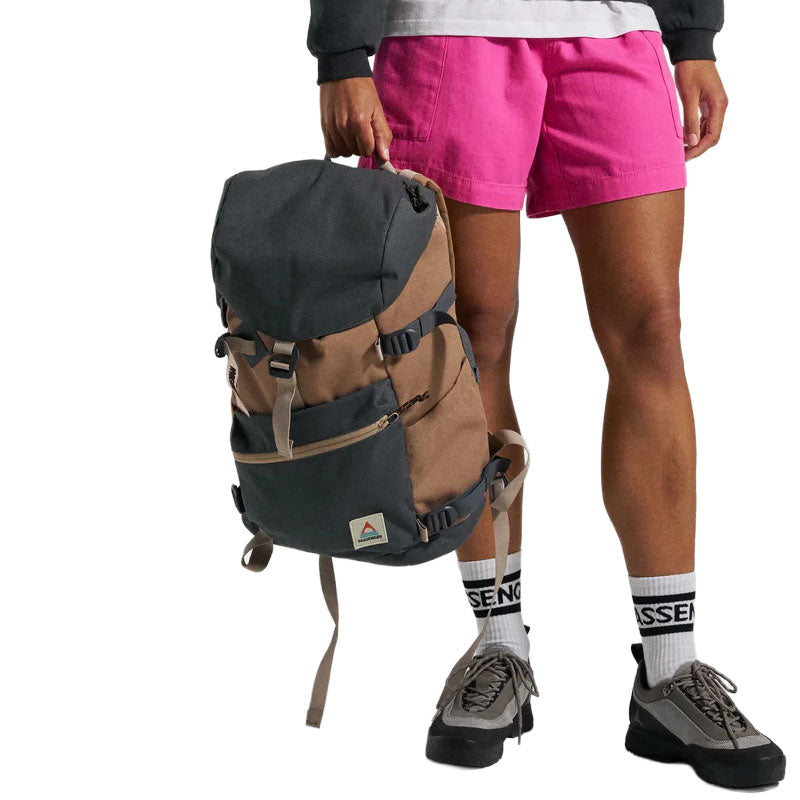 Vantage 24L Backpack - Brown