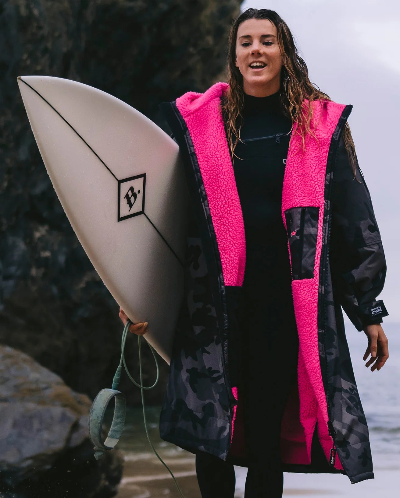 Unisex Advance Changing Robe - Black/Pink