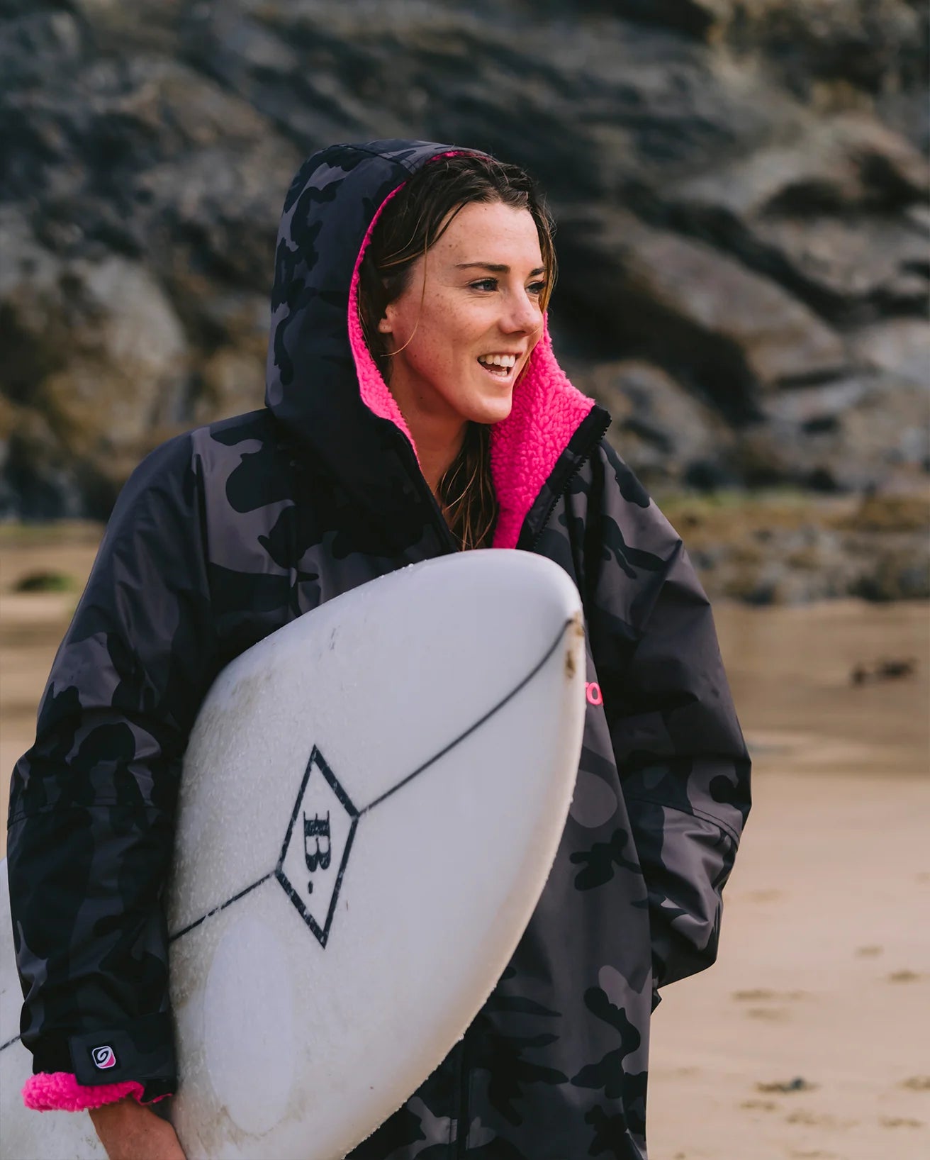 Unisex Advance Changing Robe - Black/Pink