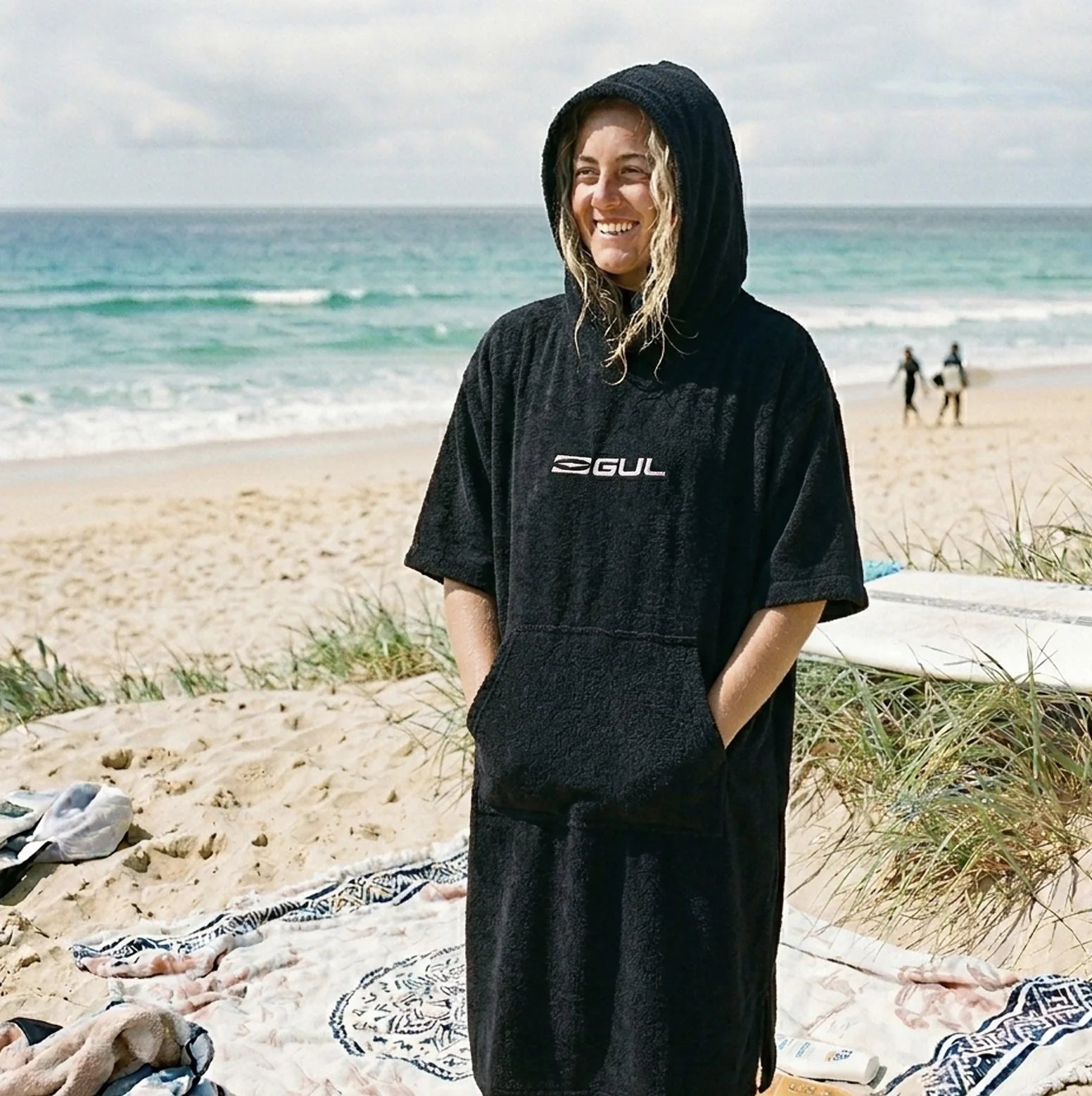 Unisex Tech Changing Poncho - Black