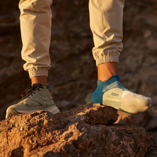 Unisex Elite Light Cushion No Show Tab Socks - Green