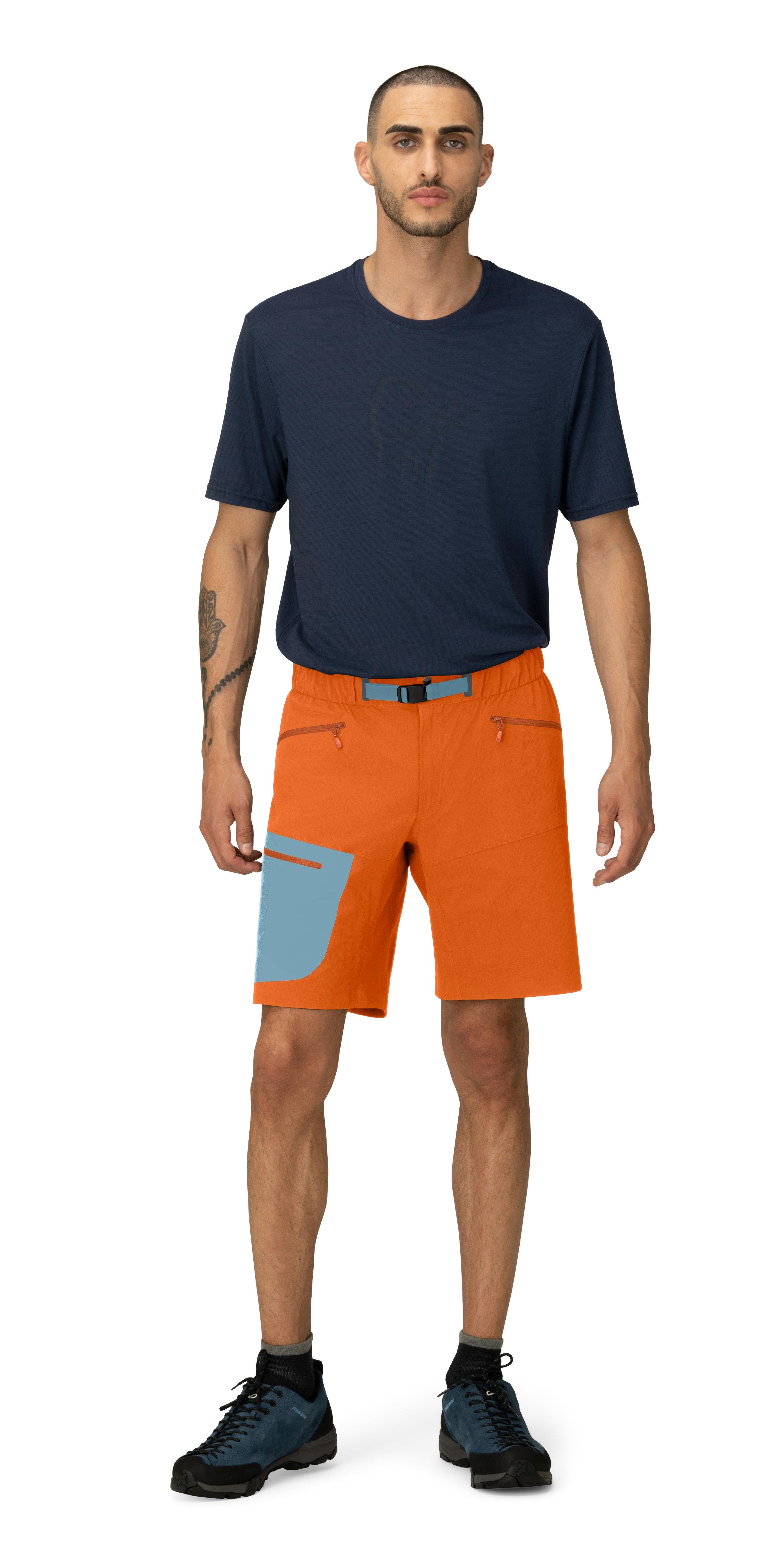 Men's Falketind Flex1 Light Shorts - Orange