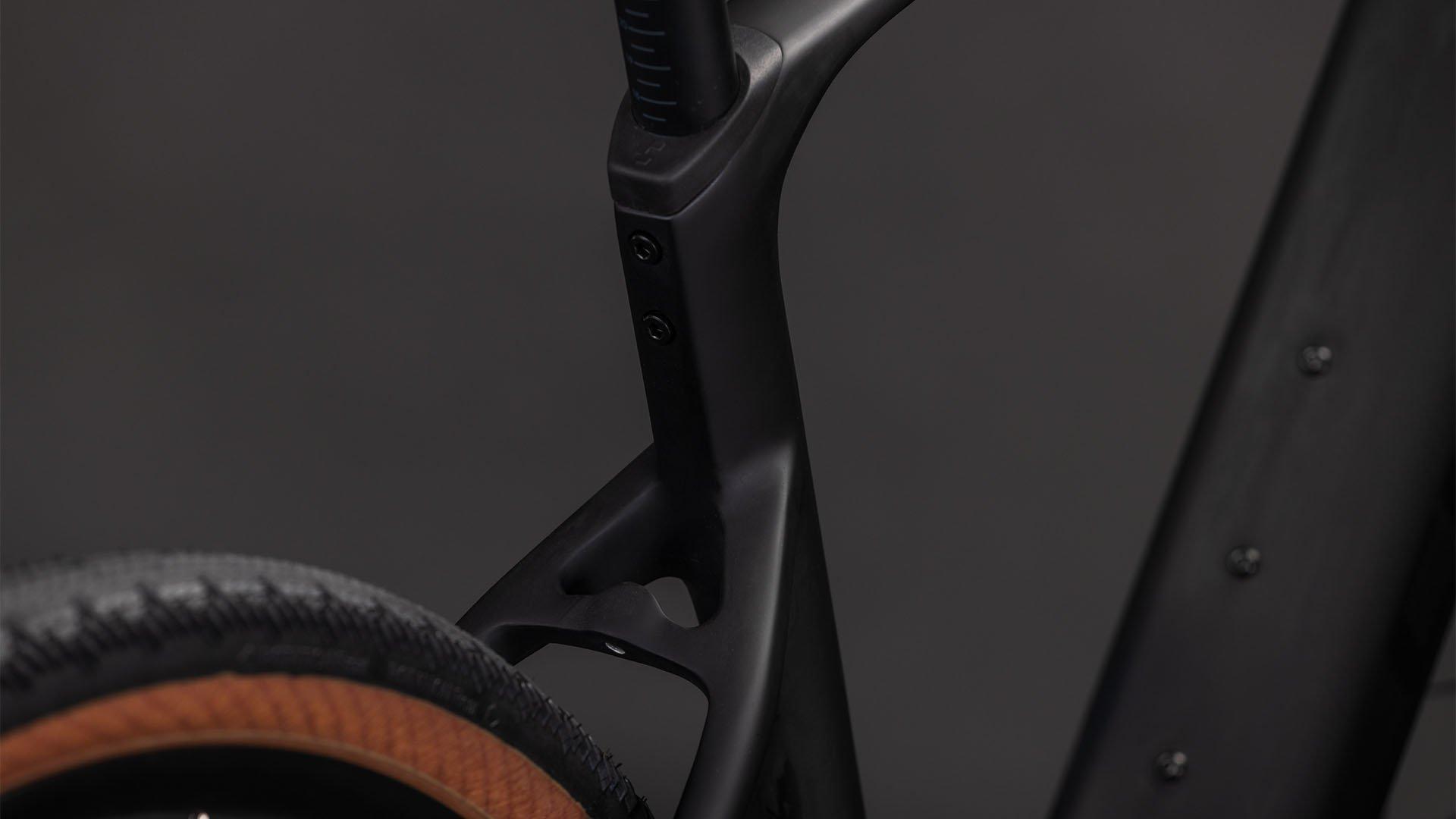 Nuroad Hybrid C:62 EXC 400X Gravel E-Bike - Black