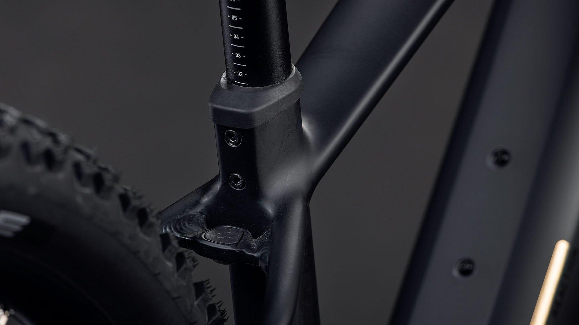 Reaction Hybrid Pro 800 Mountain E-Bike - Black