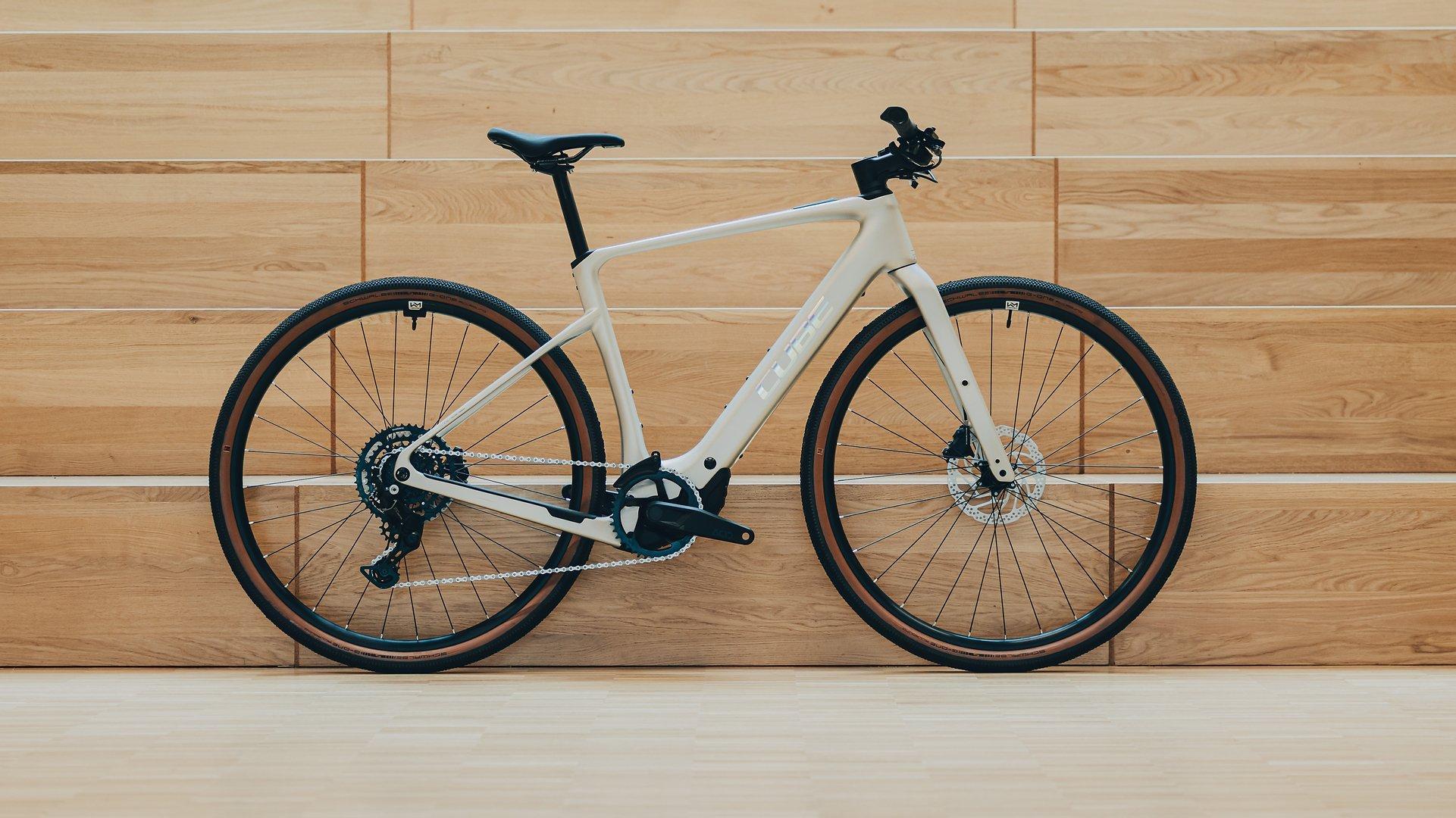 Nulane Hybrid C:62 Race 400X E-Bike - Silver