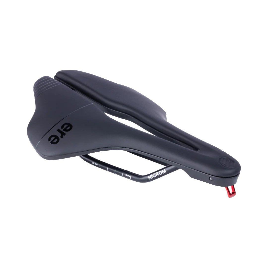 Genus T 133mm Saddle - Black