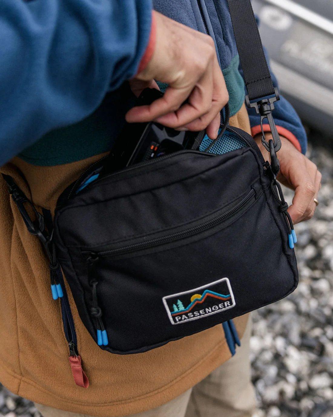 Mainland Hip Pack - Black