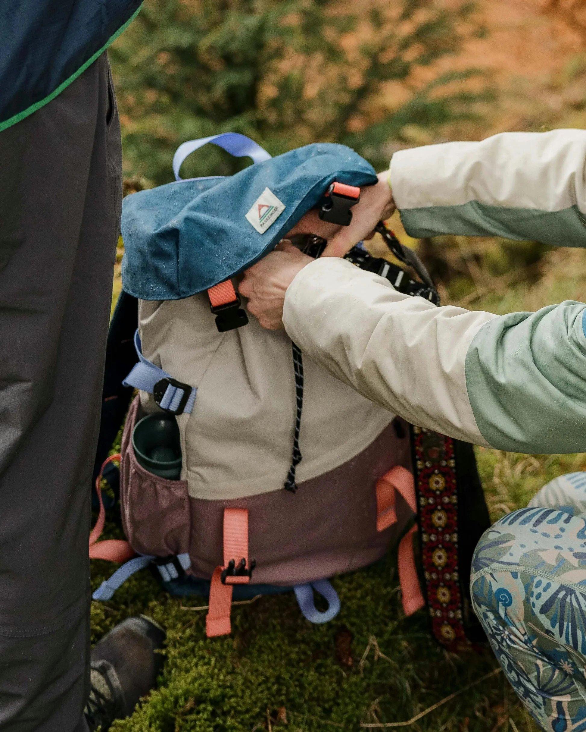 Boondocker 26L Backpack - Blue / Purple