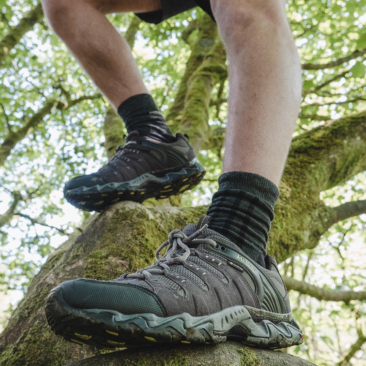 Men's Respond GORE-TEX Walking Shoes - Grey / Yellow