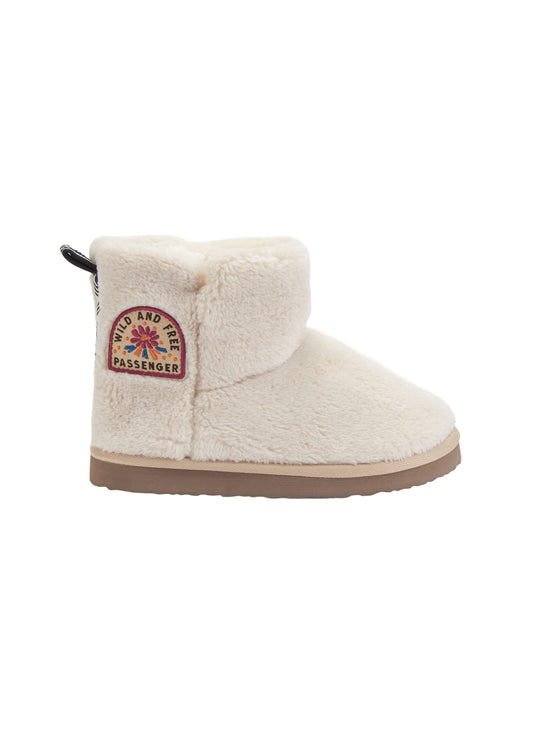 Women's Hideaway Hut Sherpa Fleece Slippers - Cream