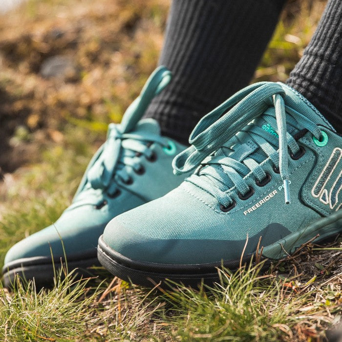 Cycling Footwear & Pedal System Buying Guide