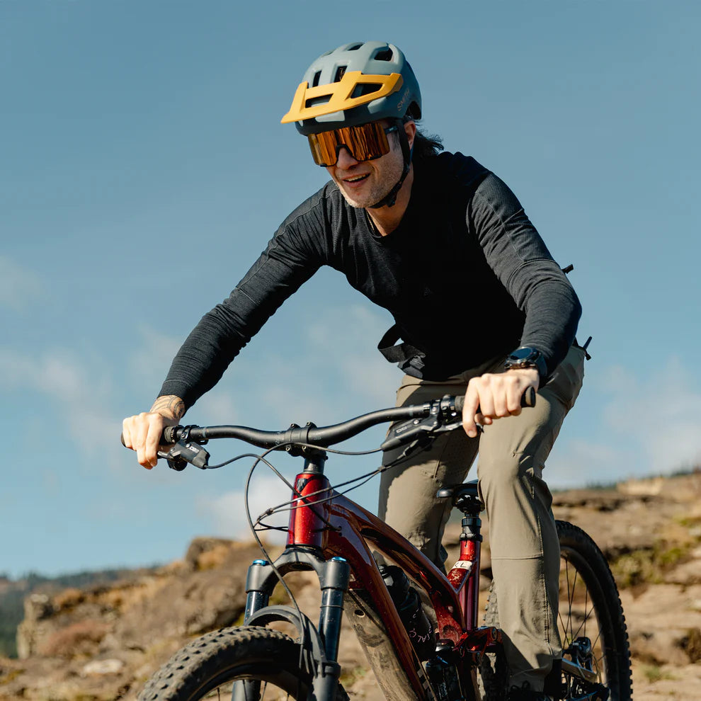 Unisex Pilot MIPS MTB Helmet - Grey