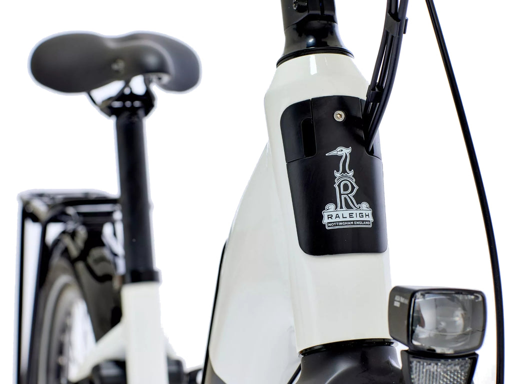 Motus Low Step Hub Gear Hybrid E-Bike - White