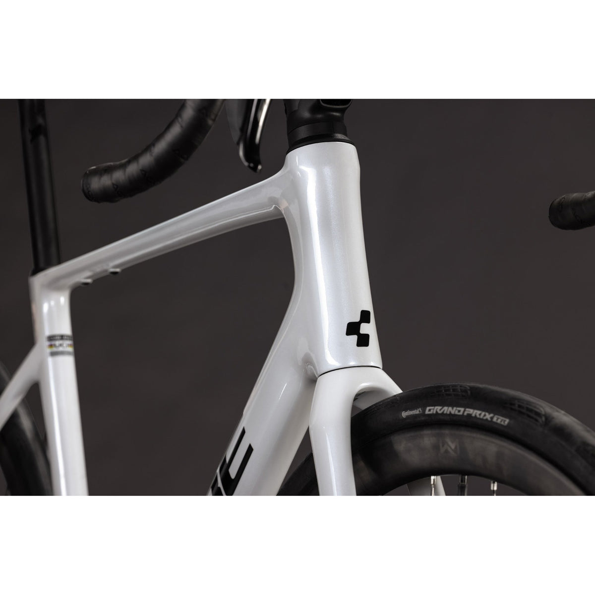 Attain C:62® SLX 2027 Road Bike - White