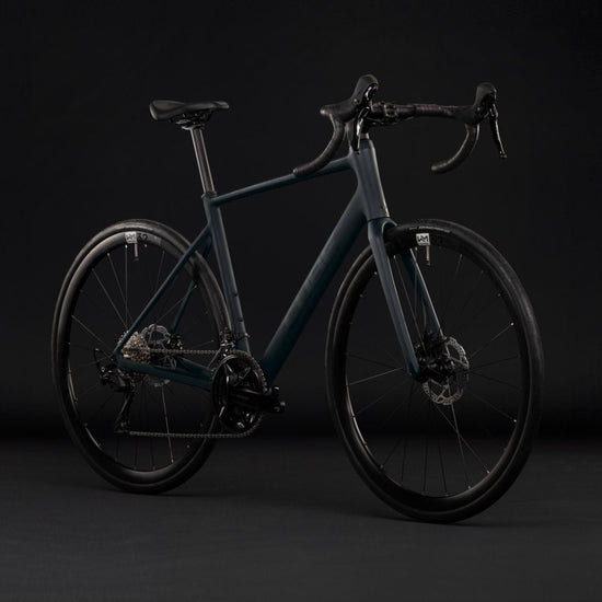 Attain SLX 2027 Road Bike - Black