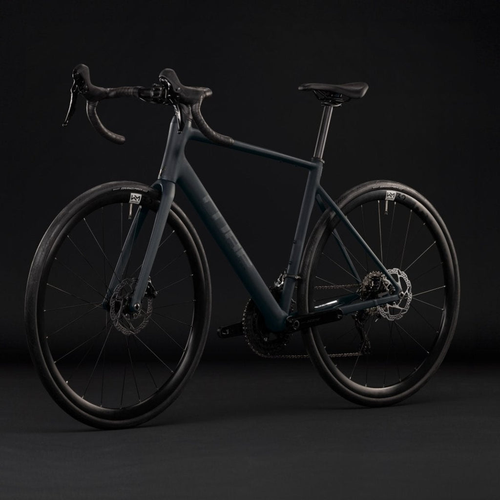 Attain SLX 2027 Road Bike - Black