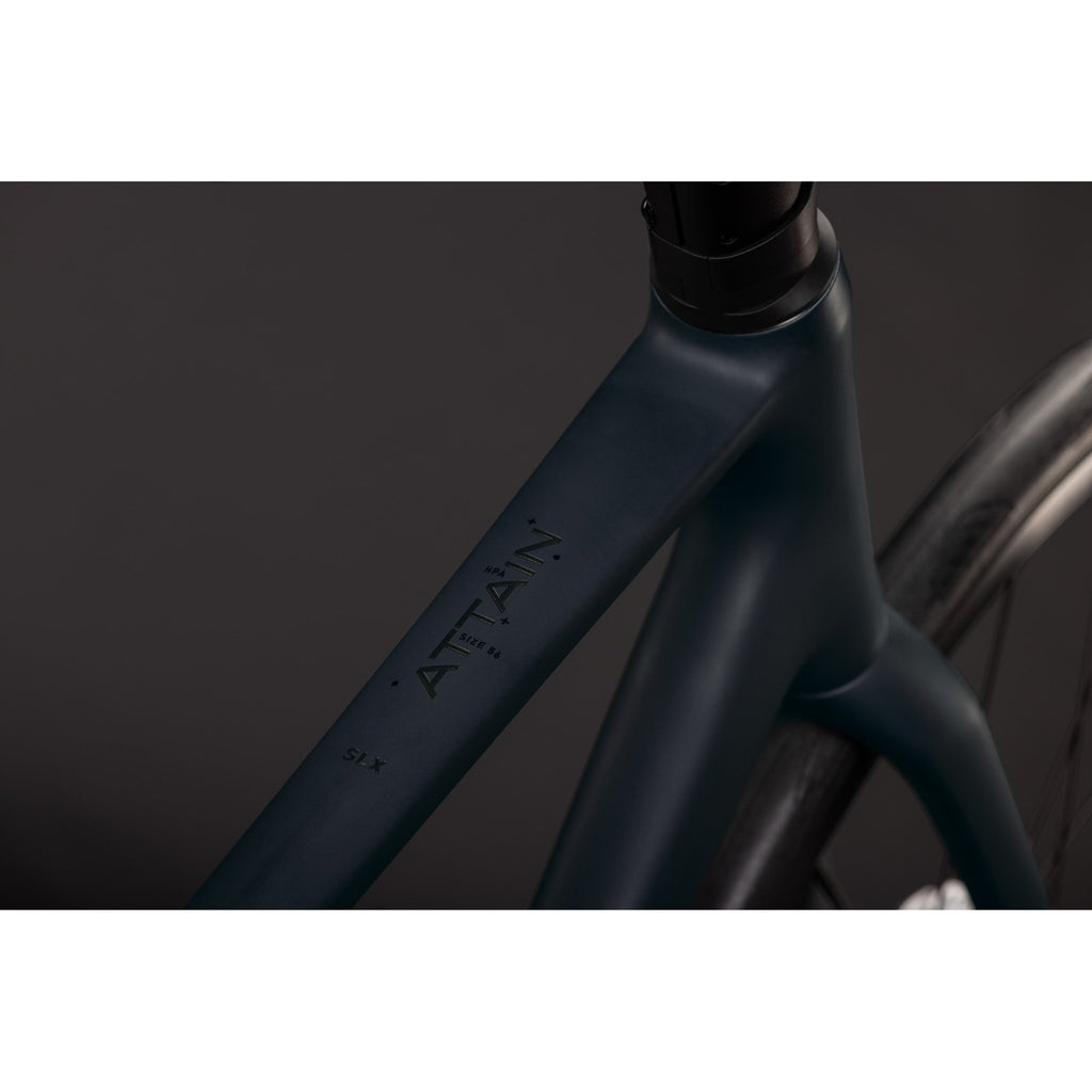 Attain SLX 2027 Road Bike - Black