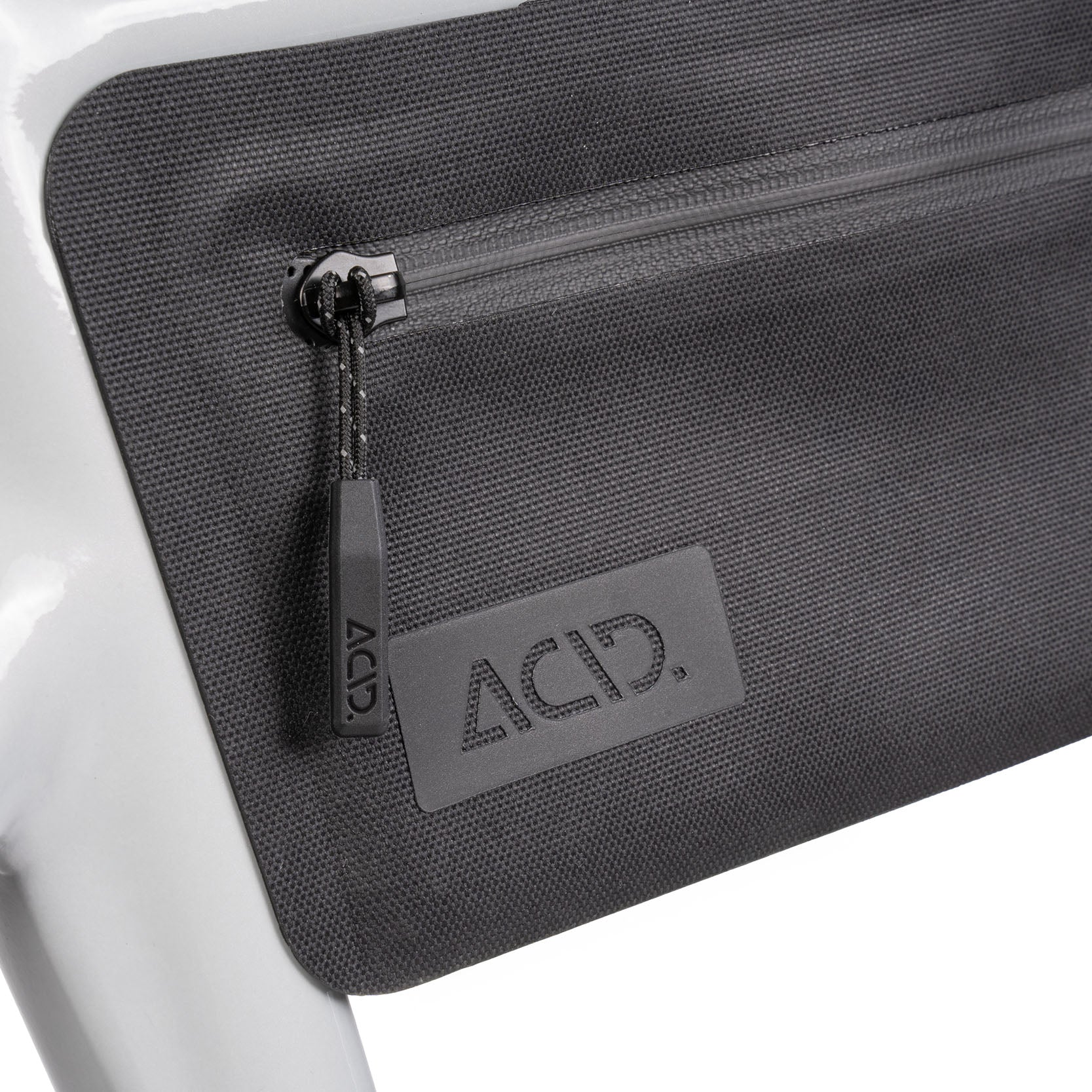 Pro Frame Bag 0.6L For Attain – Black