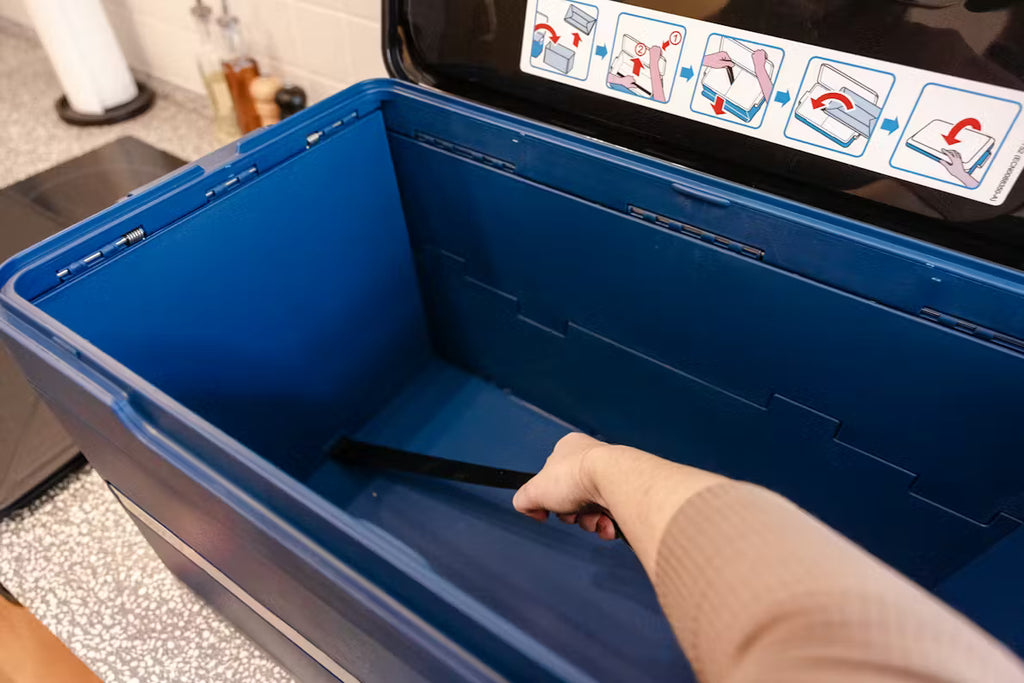 Snap ‘N Go 45QT Collapsible Cooler Box 42L - Blue