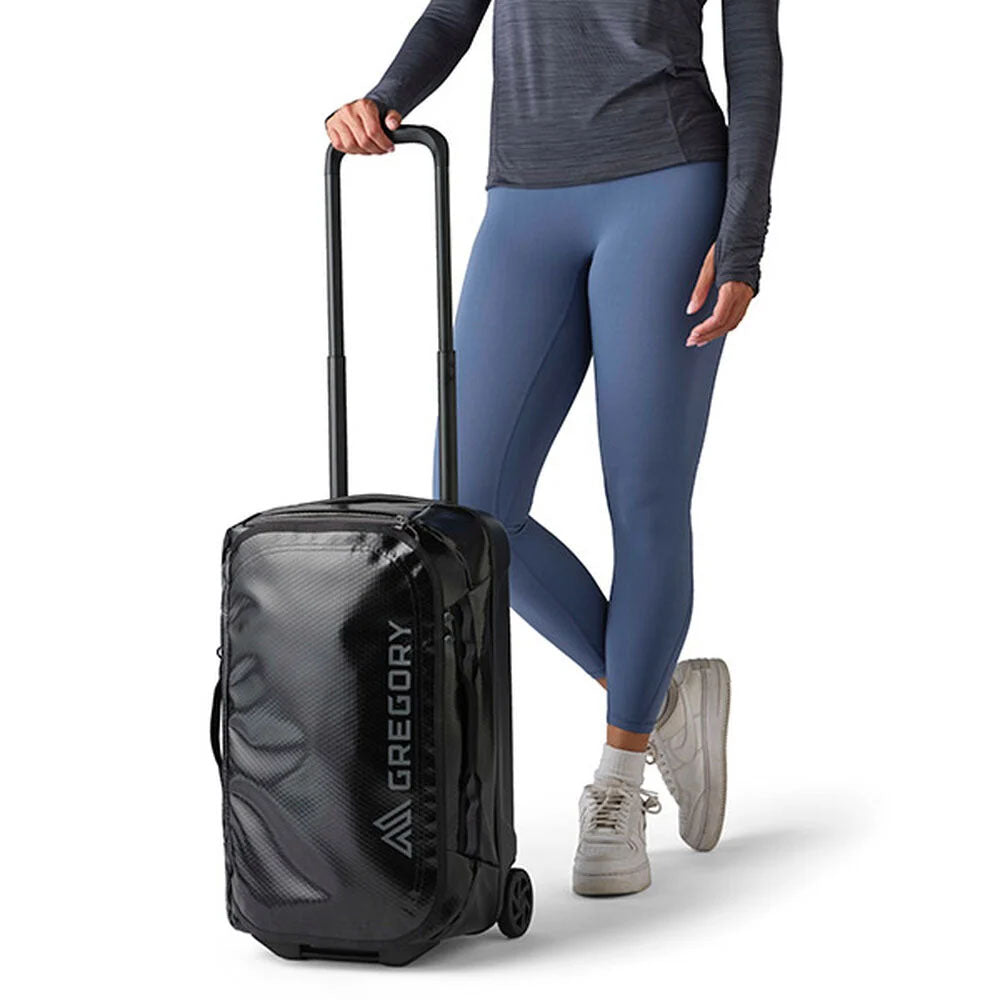 Alpaca 40L Wheeled Duffel - Black