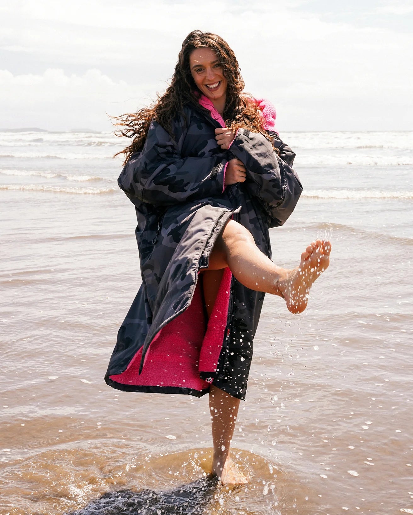 Unisex Advance Changing Robe - Black/Pink