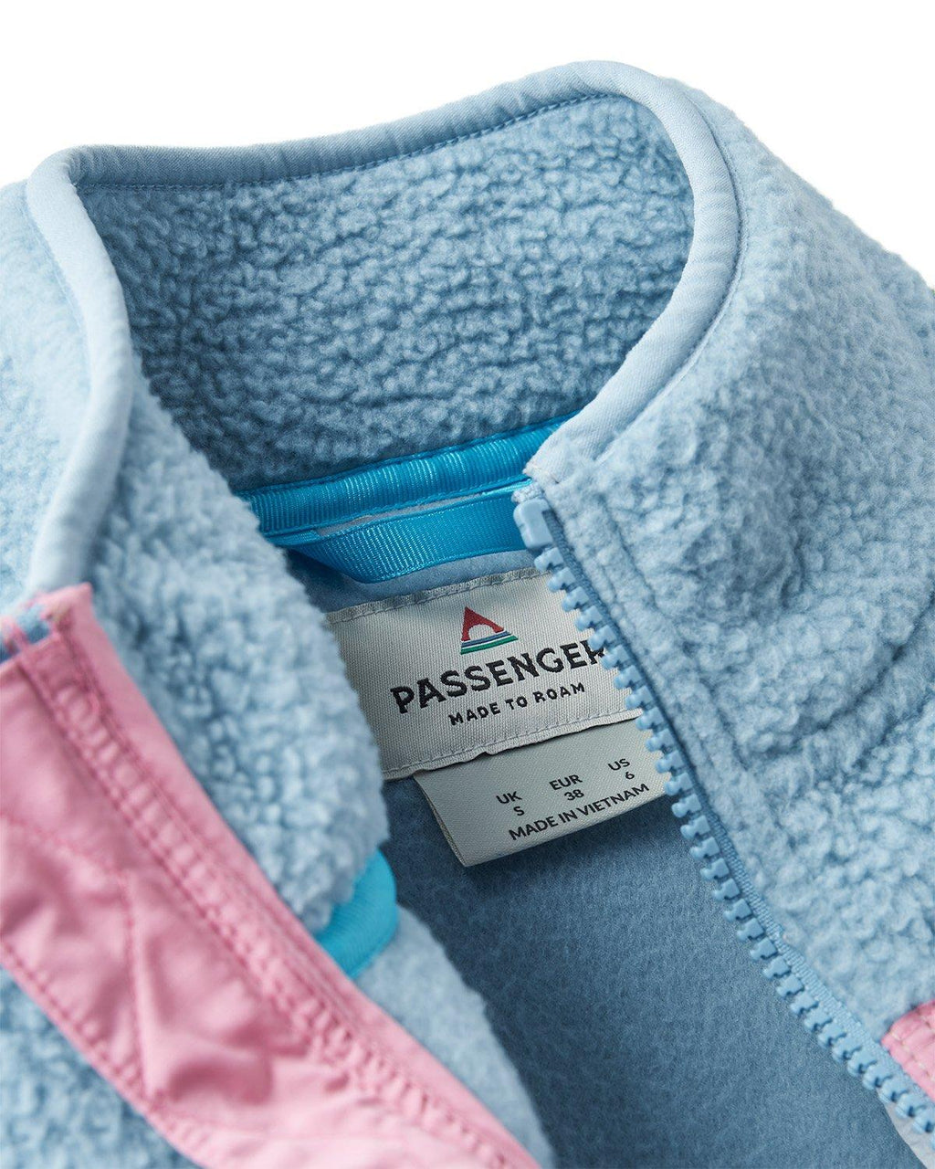 Women's Fairbanks Sherpa Gilet - Blue / Cream