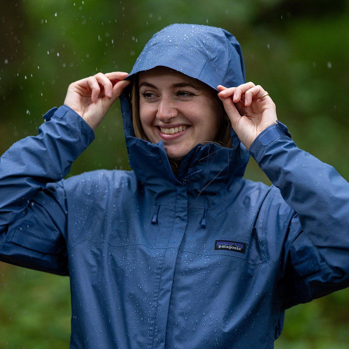 PatagoniaTORRENTSHELL 3L JKT Mサイズ Woman Patagonia Women's Torrentshell 3L Rain Jacket - Blue | Tiso