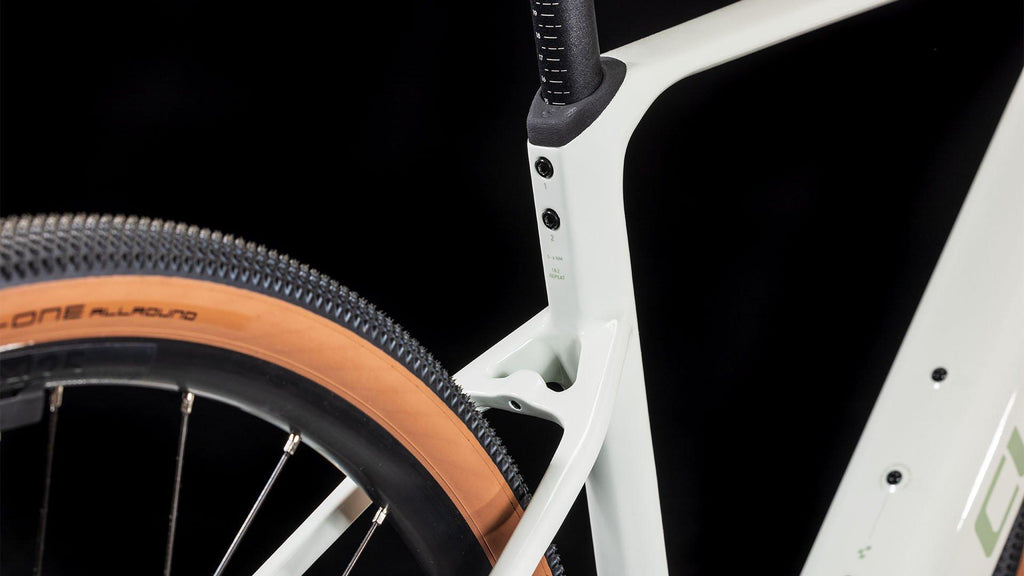 Nuroad Hybrid C:62 Race 400X Gravel E-Bike - White