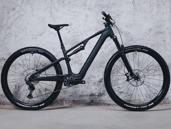 AMS Hybrid ONE44 C62 Pro 400X Mountain E-Bike - Black