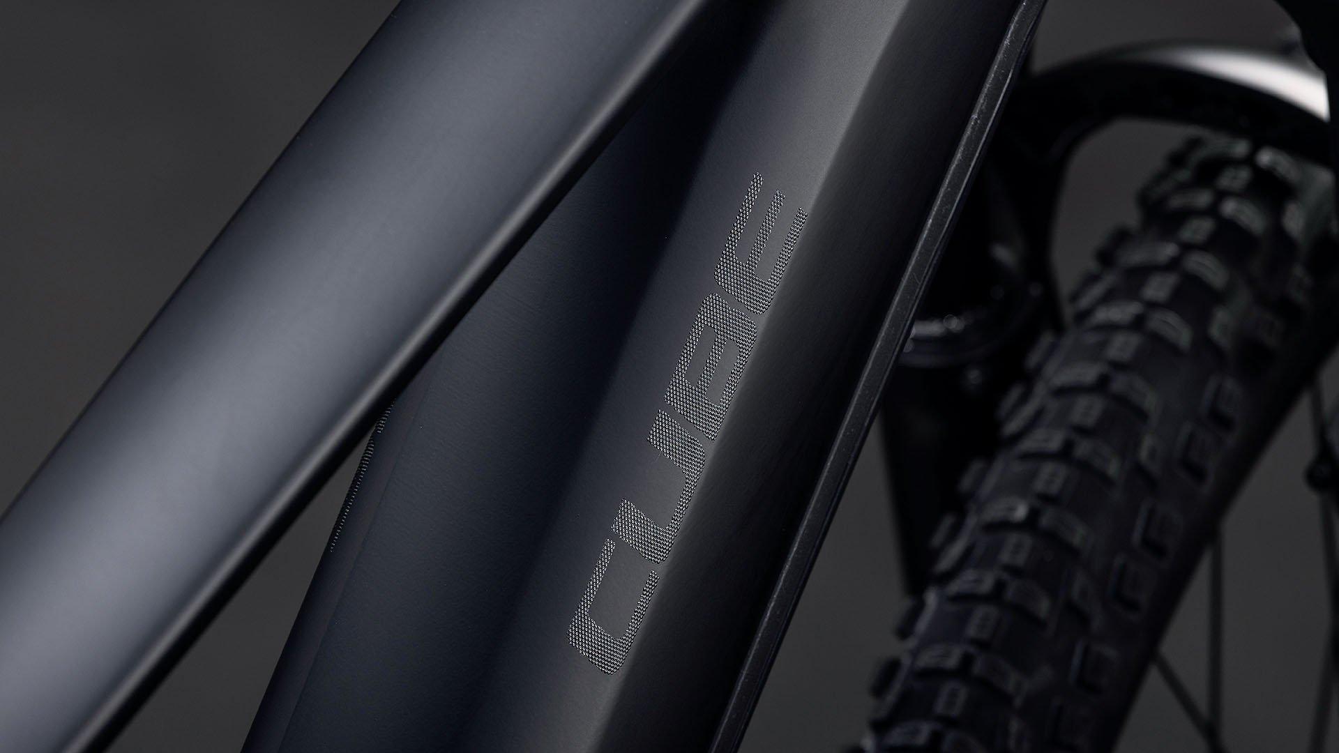 Reaction Hybrid Pro 800 Mountain E-Bike - Black