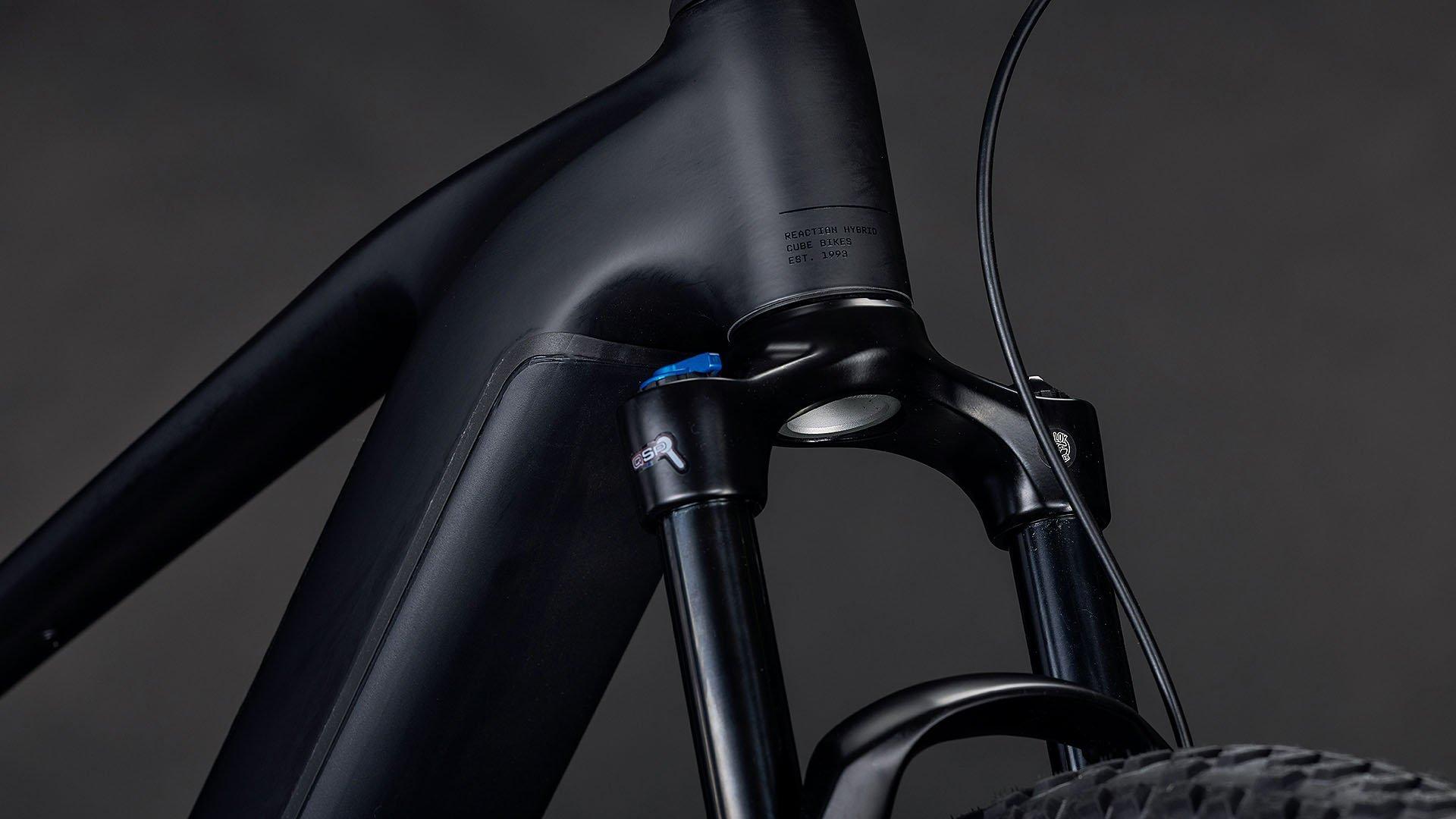 Reaction Hybrid Pro 800 Mountain E-Bike - Black