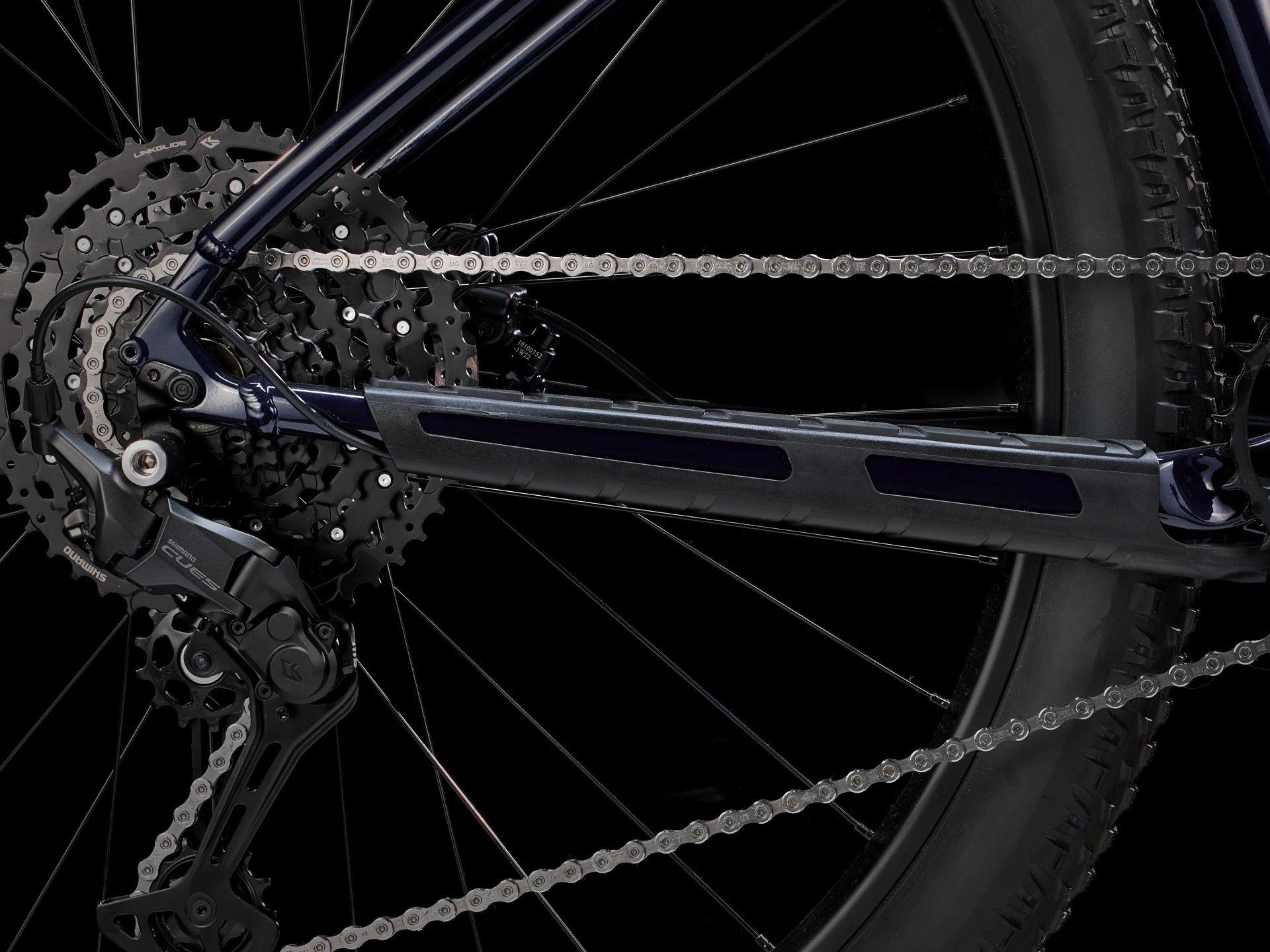 Marlin 6 - Gen 3 Mountain Bike - Rage Red to Deep Dark Blue Fade