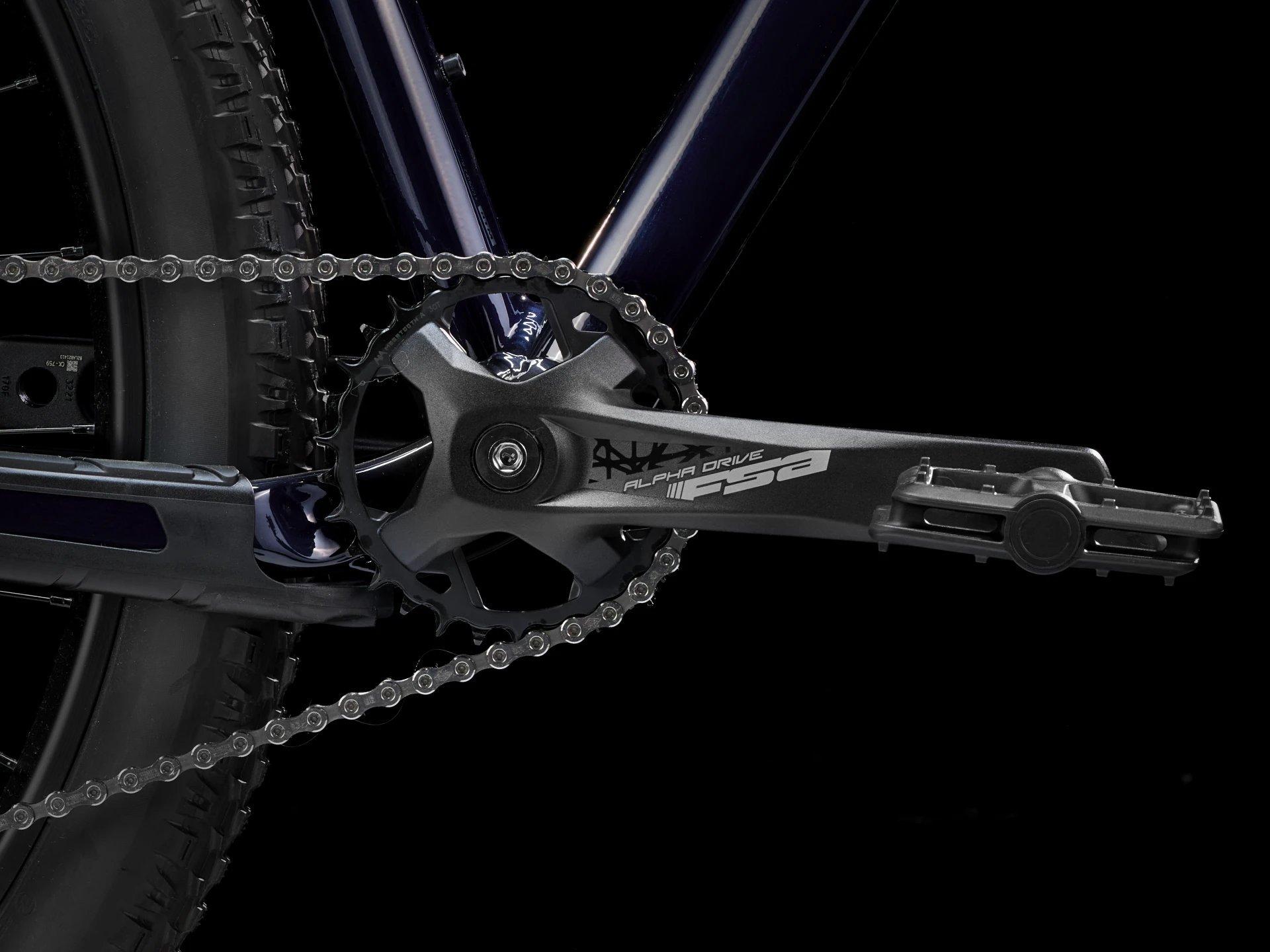 Marlin 6 - Gen 3 Mountain Bike - Rage Red to Deep Dark Blue Fade