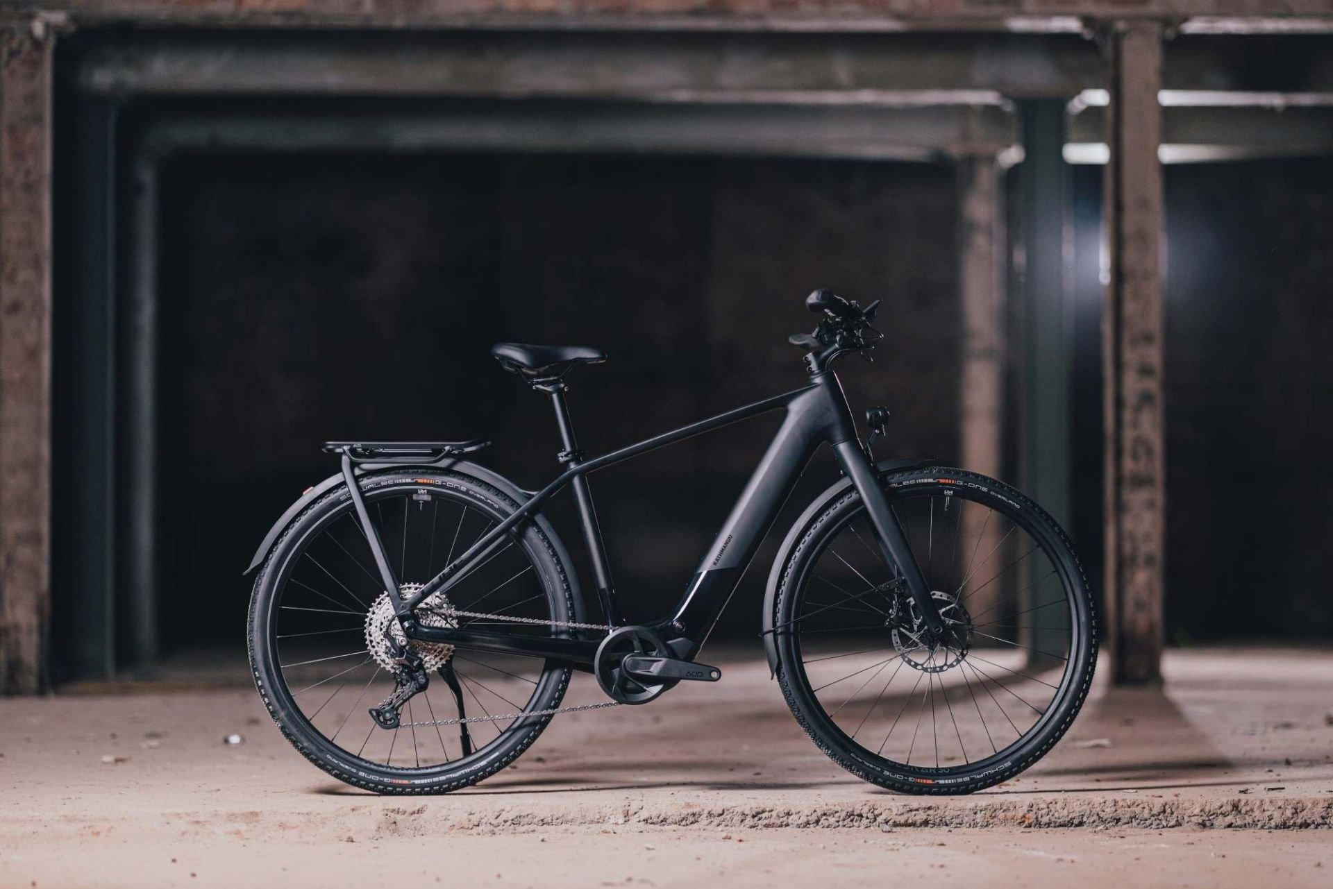 Kathmandu Hybrid C:62 SLX 400X Hybrid E-Bike - Black