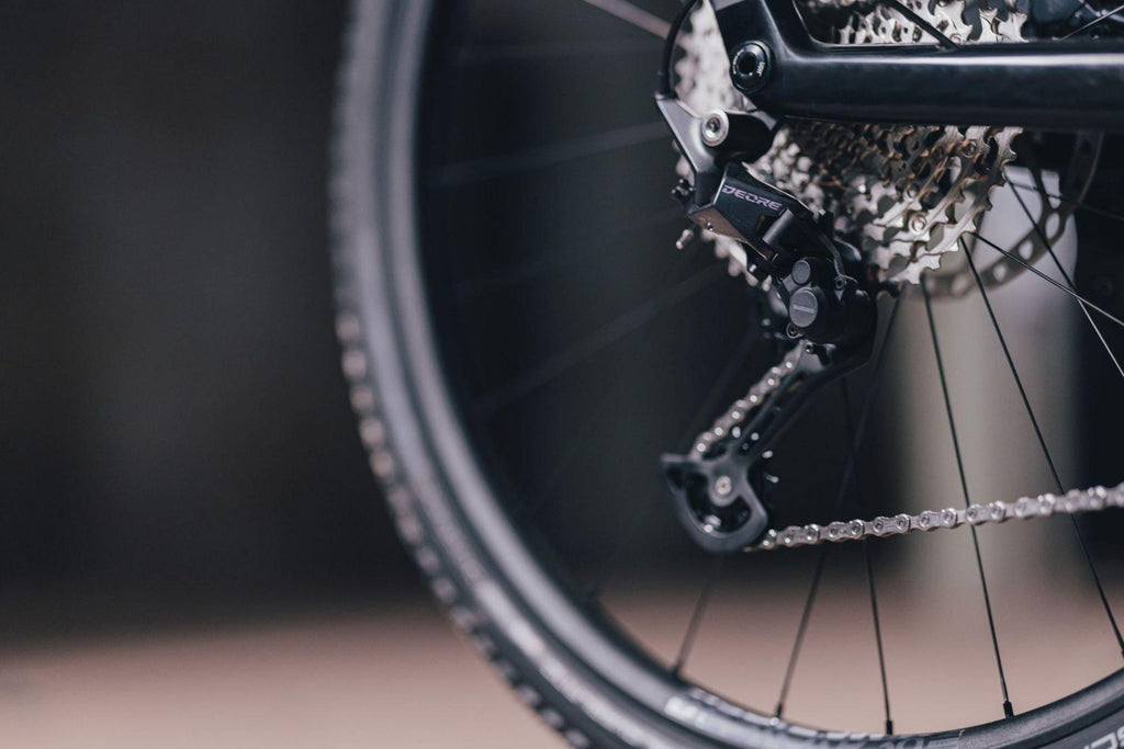Kathmandu Hybrid C:62 SLX 400X Hybrid E-Bike - Black