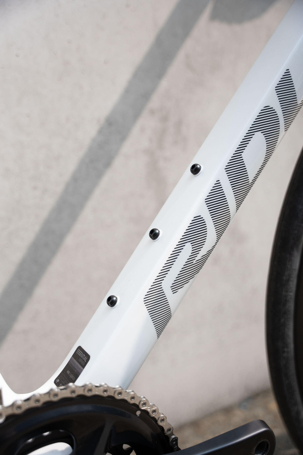 Falcn 105 Di2 Road Bike - White