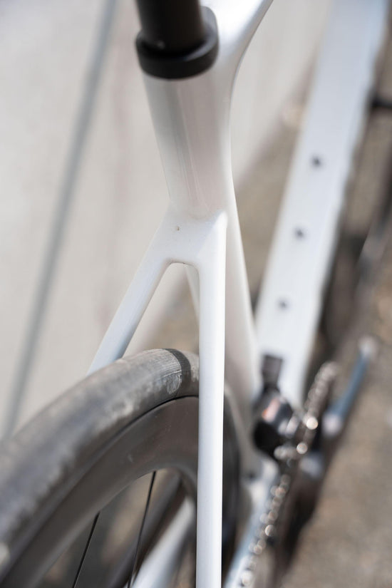 Falcn 105 Di2 Road Bike - White