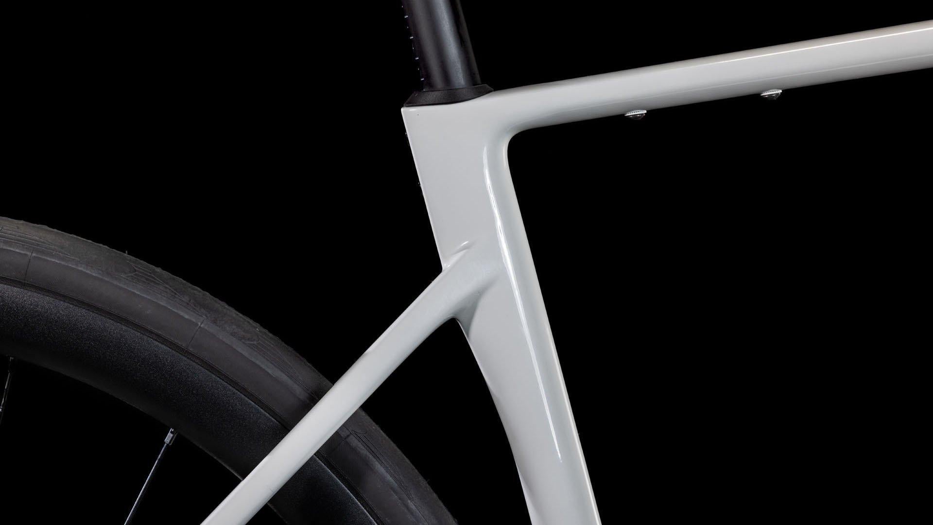 Attain C:62 SLX Road Bike - White