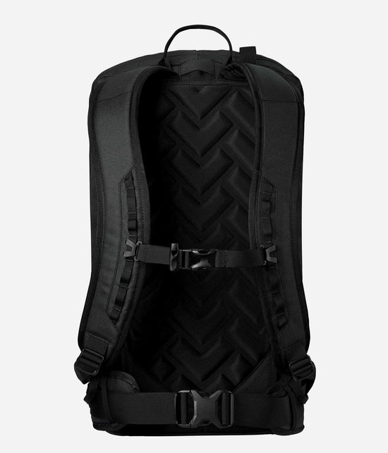Dorsa 22L Backpack - Black / White