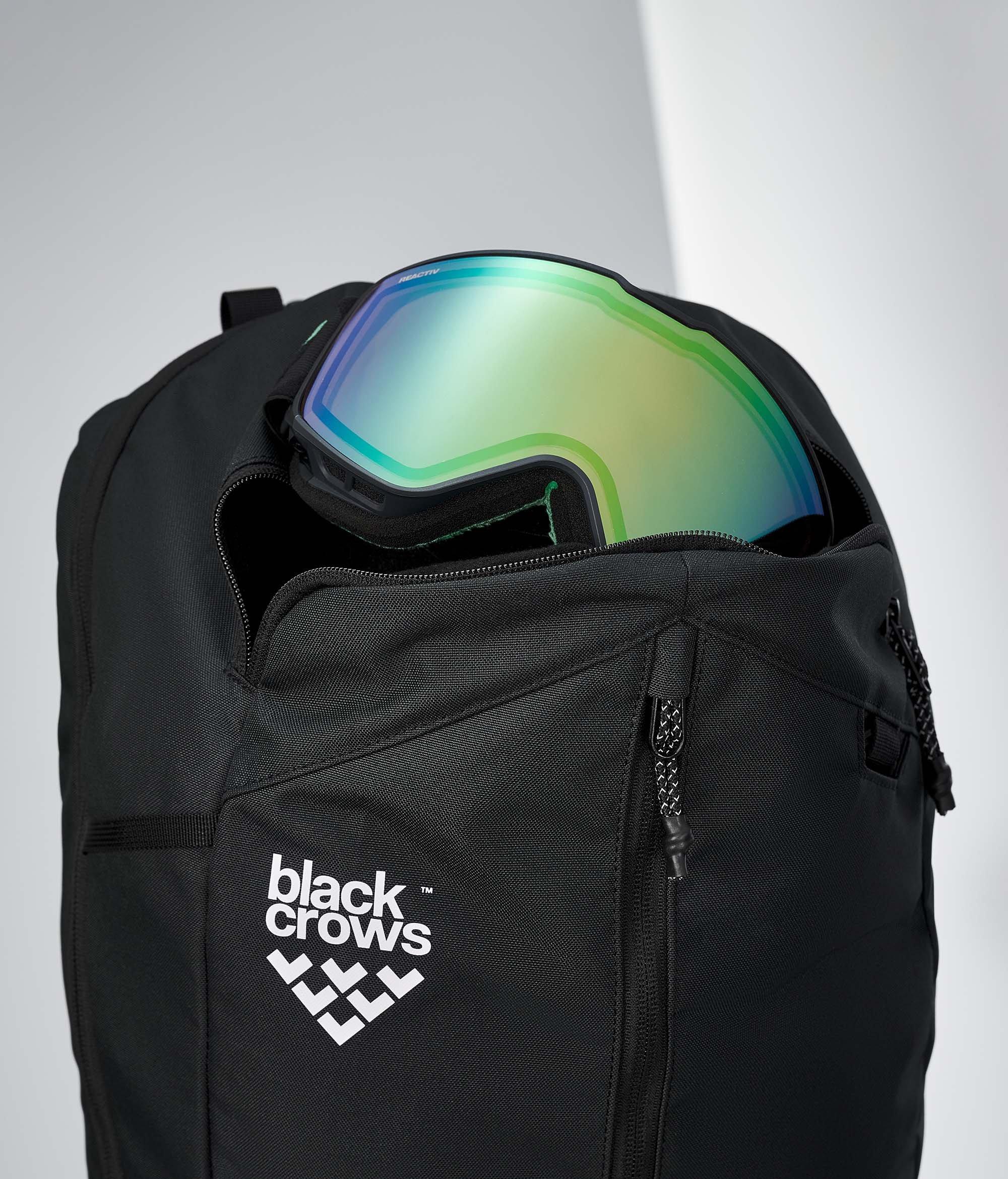 Dorsa 22L Backpack - Black / White