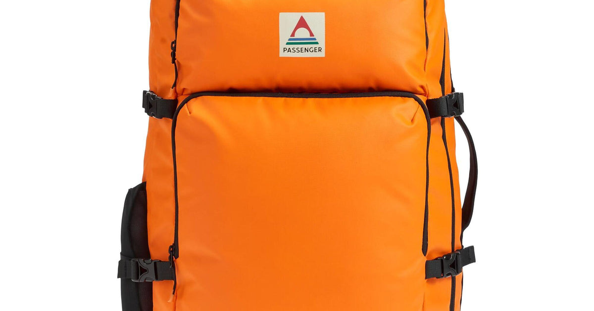 Passenger Atlas Recycled Backpack Duffel 45L - Orange | Tiso