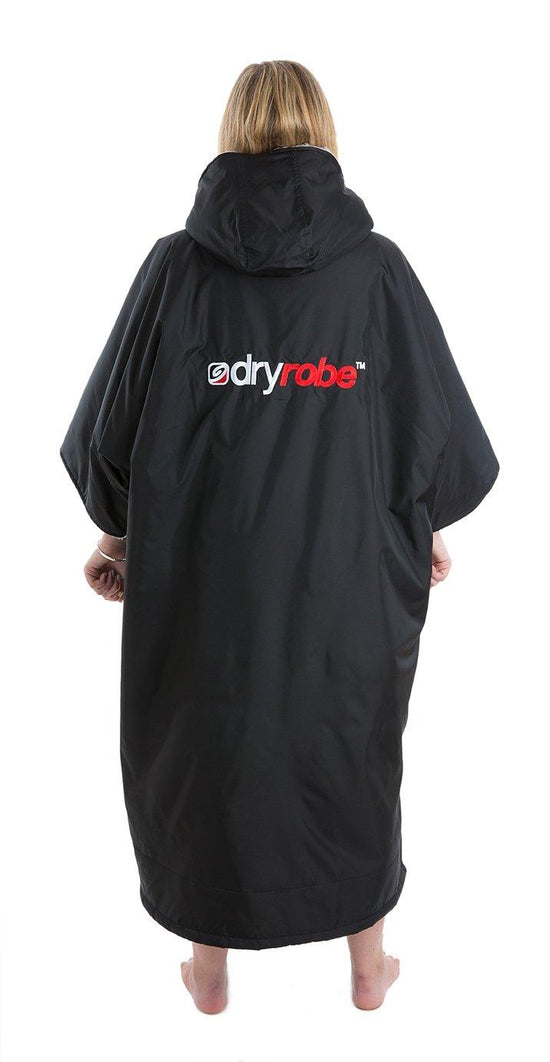 Advance Short Sleeve Dry Robe - Black/Grey