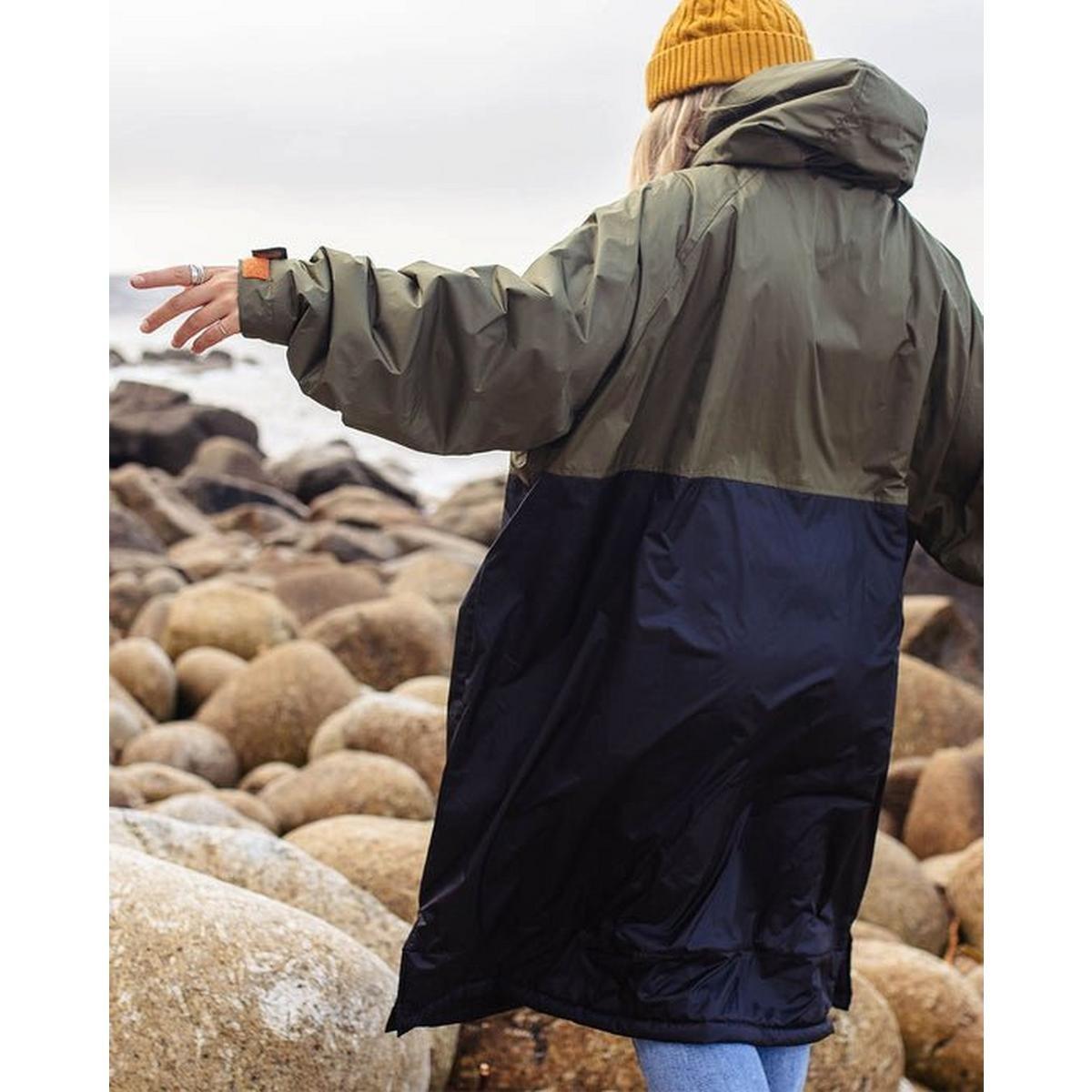 Unisex Roaming Changing Robe - Black/Khaki