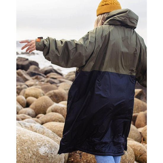 Unisex Roaming Changing Robe - Black/Khaki