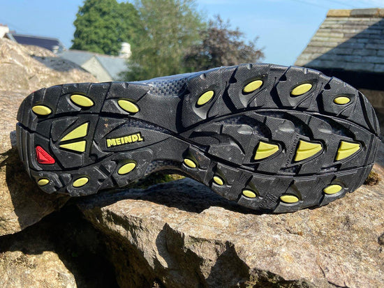 Men's Respond GORE-TEX Walking Shoes - Grey / Yellow